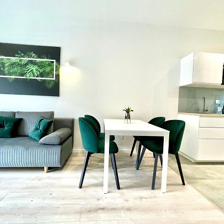 Modern Green Apartment Krakow Ngoại thất bức ảnh