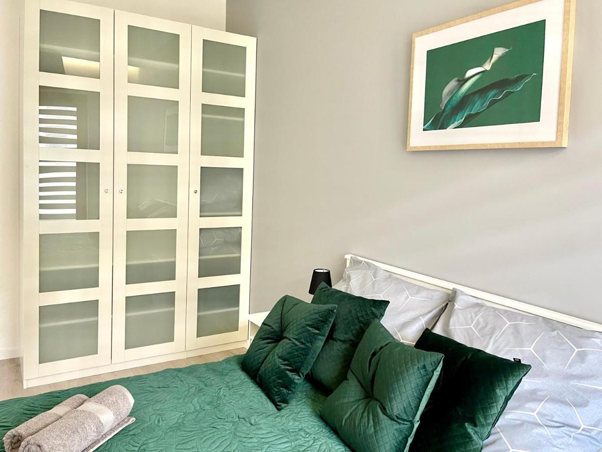 Modern Green Apartment Krakow Ngoại thất bức ảnh